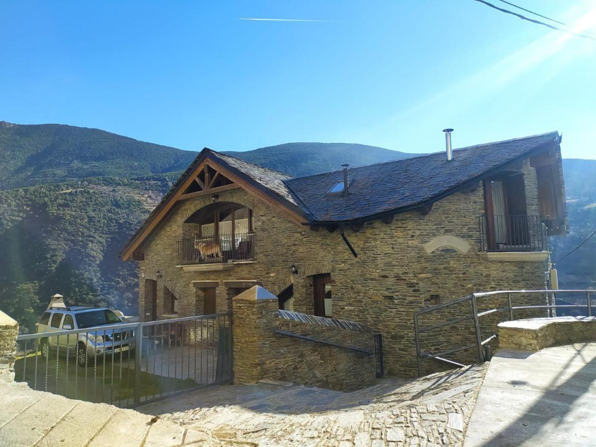 Atic El Paller De Llau Caregne Exteriér fotografie
